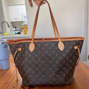 Louis Vuitton Neverfull Authentic MM Bag